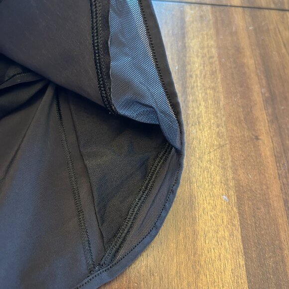 Lululemon Women's Hotty Hot High-Rise Lined Short 2.5" Black Size 6 - Picture 14 of 15